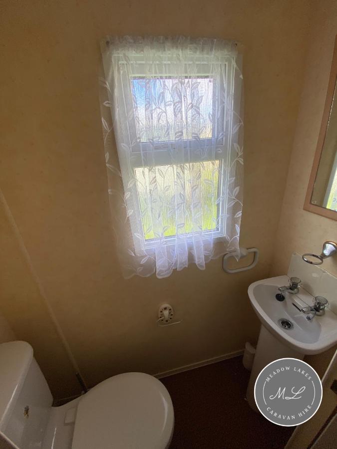 Seaview 145 - Pet Friendly, Bath And Close To Beach & Fantasy Island - Meadow Lakes Caravan & Lodge Hire Ingoldmells Dış mekan fotoğraf